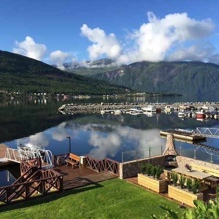 Solstrand Fjord Holiday Eidsvag  ภายนอก รูปภาพ