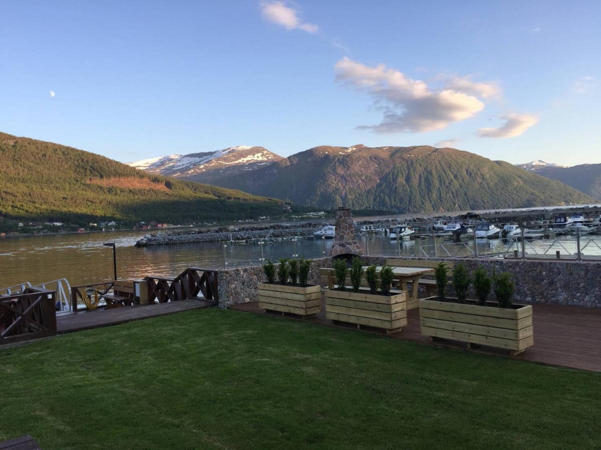 Solstrand Fjord Holiday Eidsvag  ภายนอก รูปภาพ