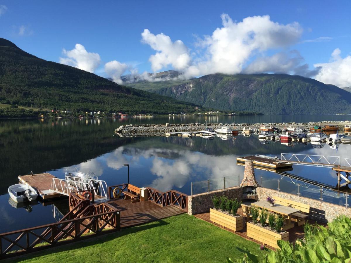 Solstrand Fjord Holiday Eidsvag  ภายนอก รูปภาพ